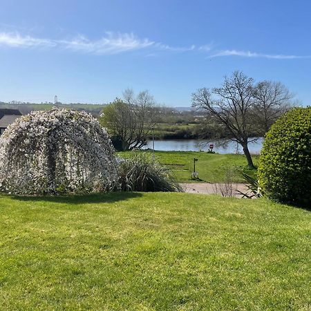 River Retreat Apartment Exeter - River Views & Parking Exteriör bild
