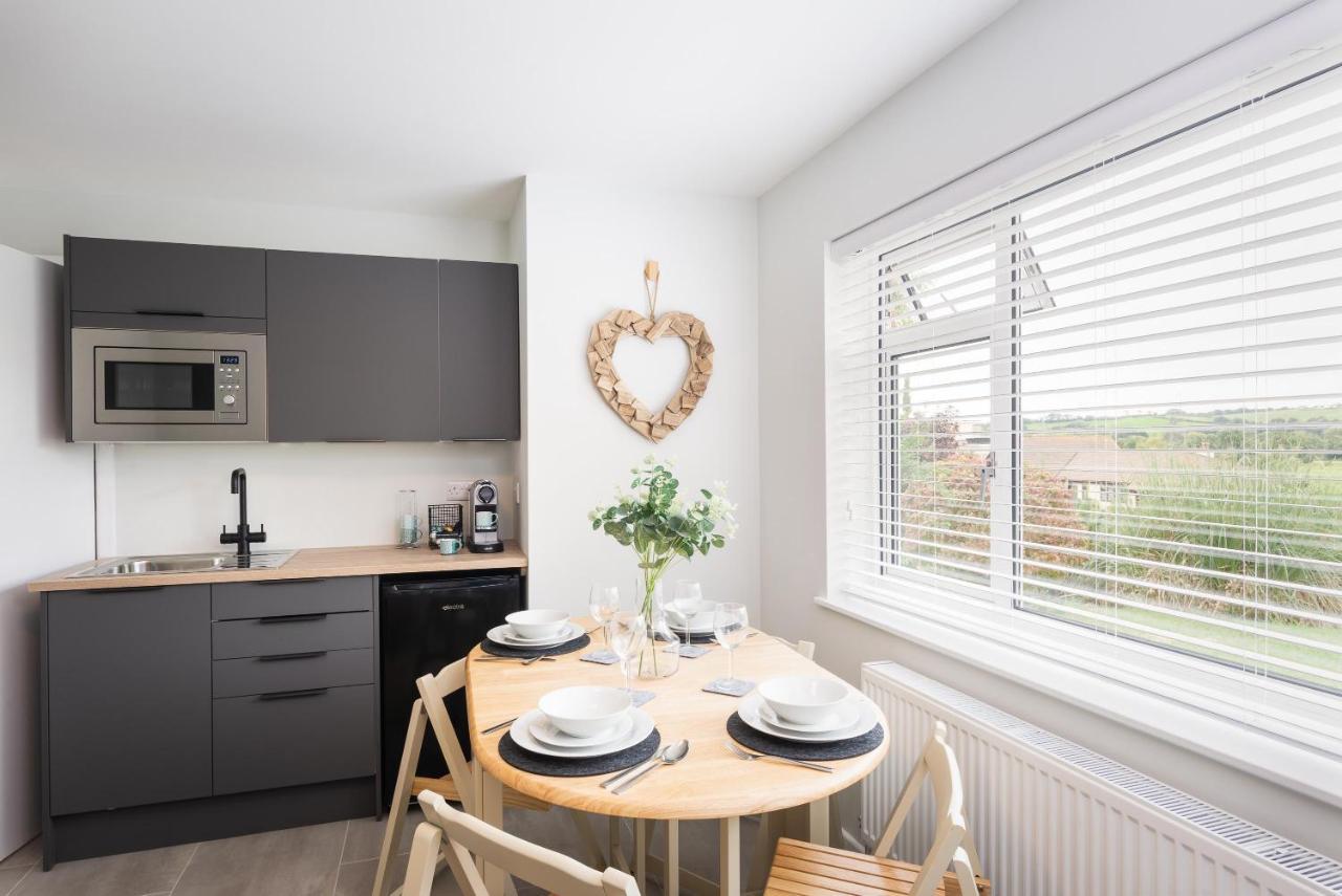 River Retreat Apartment Exeter - River Views & Parking Exteriör bild